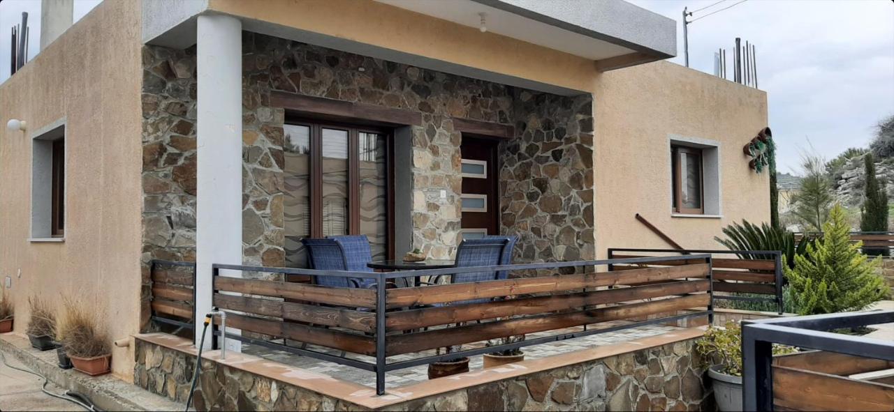 Savvas Brian Mountain House In Paphos Pendalia Exterior photo
